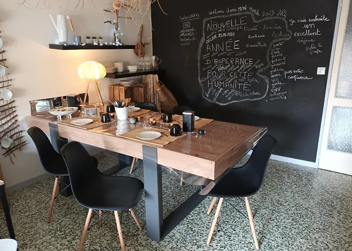 Апартаменти A Pied ! Grand T3 A 150 M Lavandou Pisc Pkg Priv