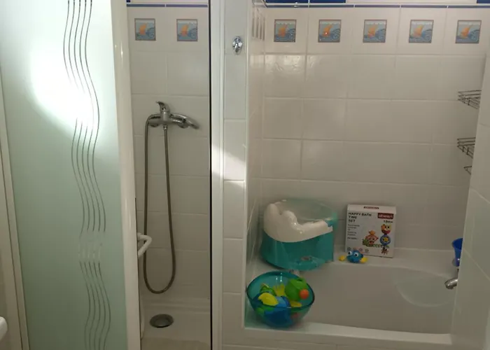 Апартаменти A Pied ! Grand T3 A 150 M Lavandou Pisc Pkg Priv *