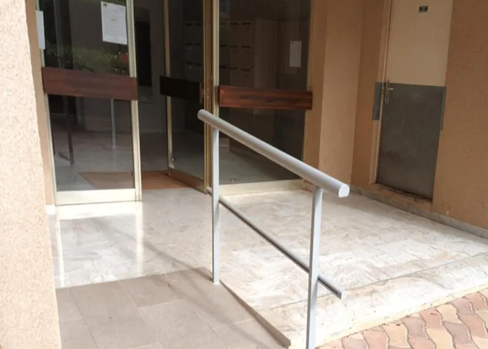 Lägenhet A Pied ! Grand T3 A 150 M Lavandou Pisc Pkg Priv Le Lavandou